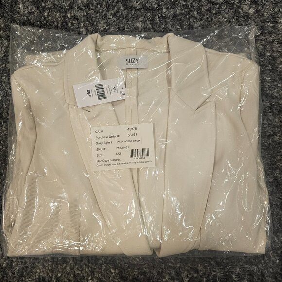 NEW - Suzy Shier - One-Button Textured Blazer - White - Antique Creme - Large - Picture 2 of 9